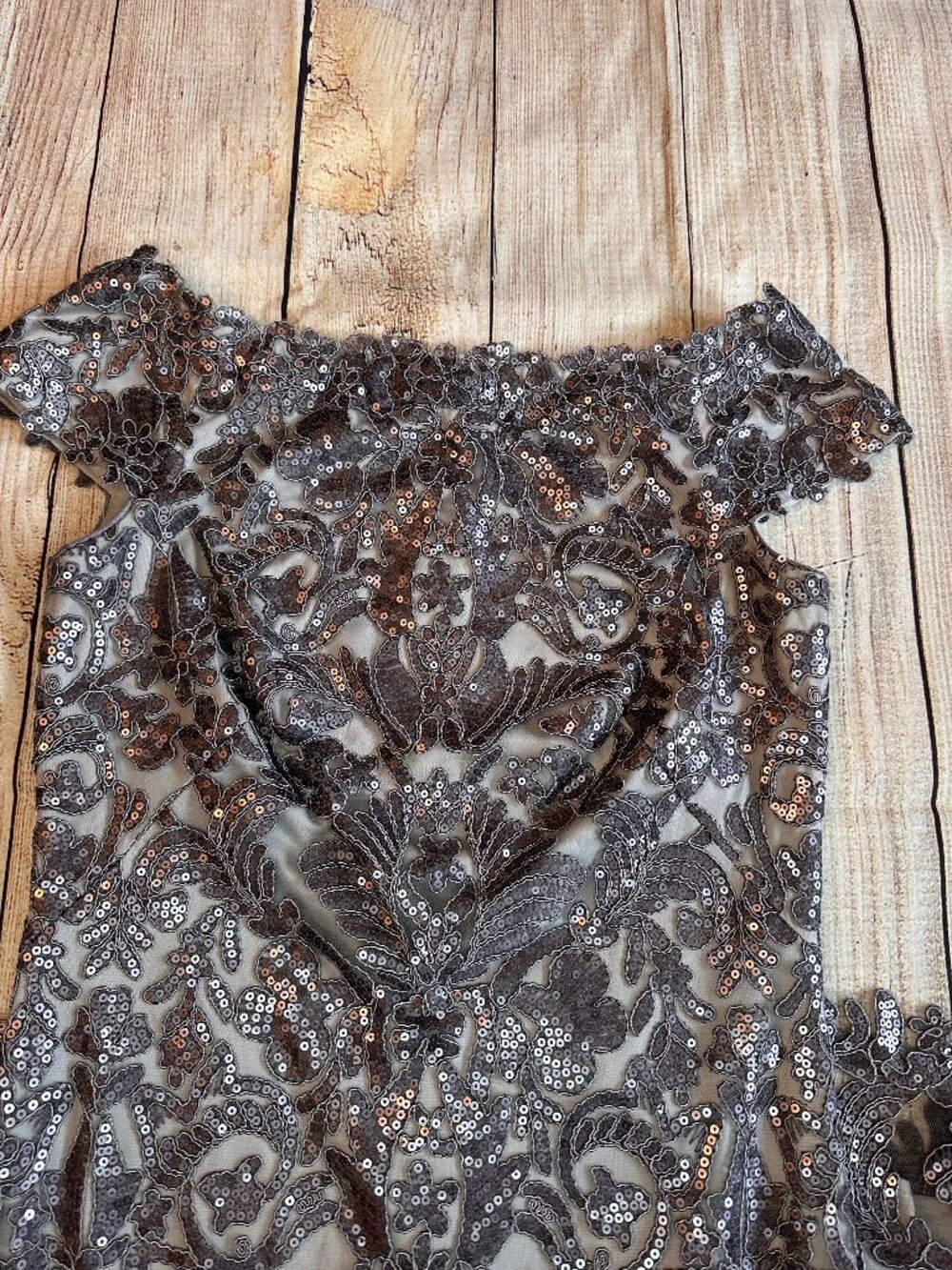 Tadashi Shoji Walsh Sequin Embroidered Tulle Gown in Frost Grey Sz 8 - Picture 2 of 5
